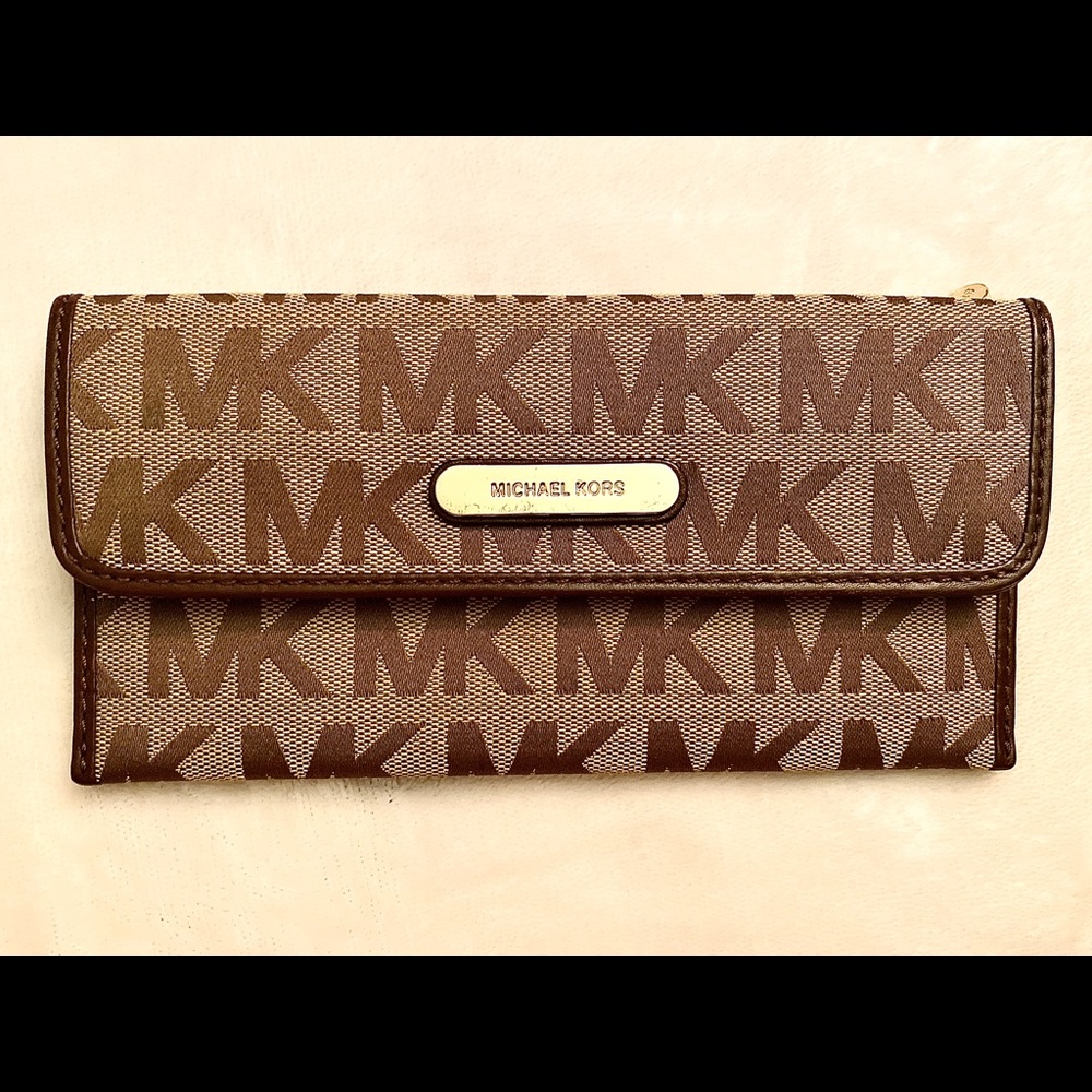 Michael kors wallet
